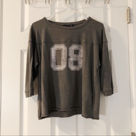 Gray top - Picture 1 of 5